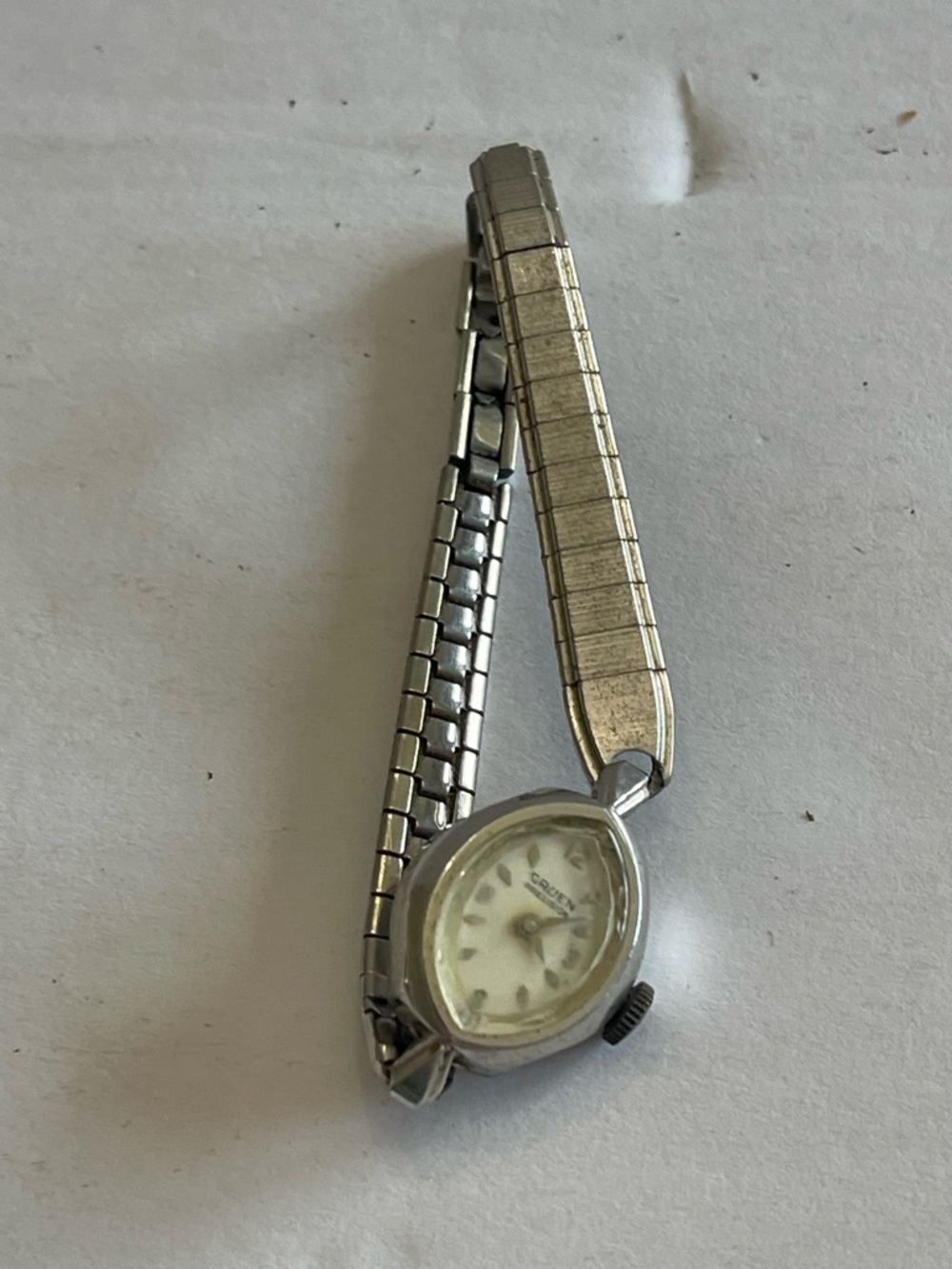 GRUEN PRECISION SWISS watch in stainless stl w/gold plated bezel, 17-jewels movt